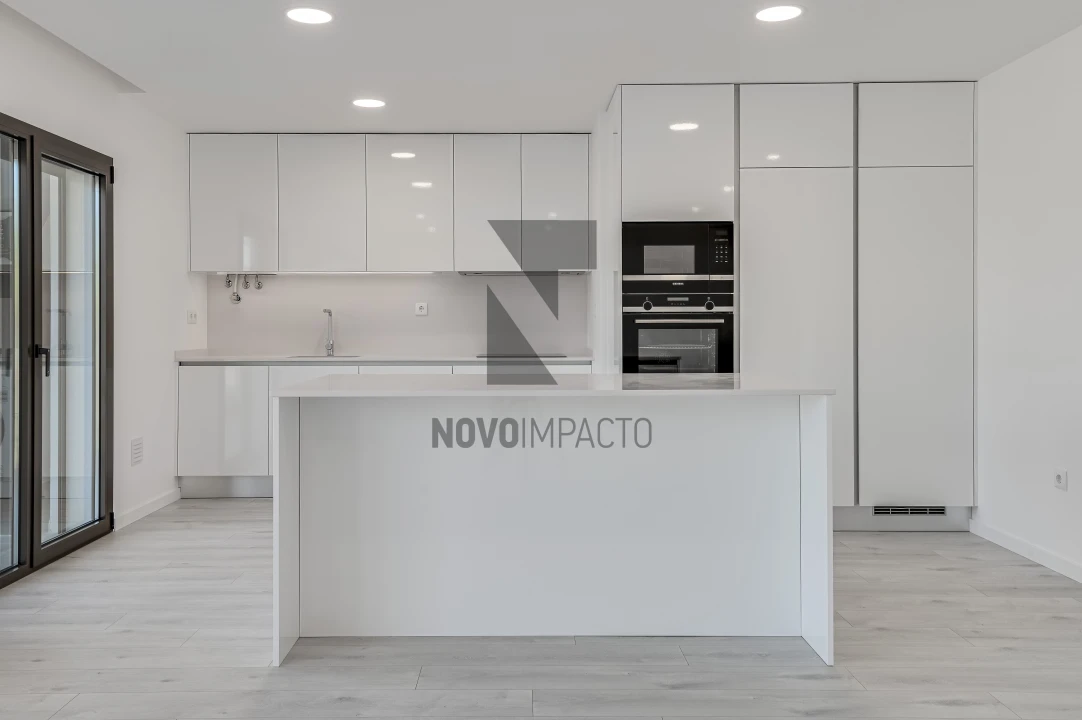 Apartamento T5 para Venda em Montijo e Afonsoeiro Foto 7
