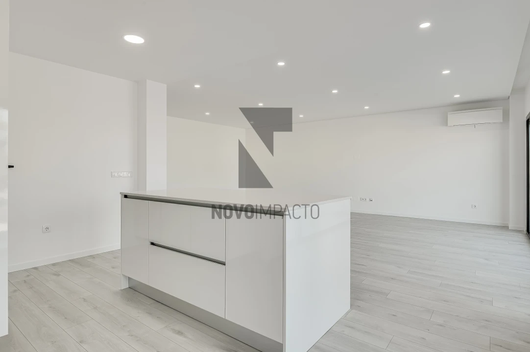 Apartamento T5 para Venda em Montijo e Afonsoeiro Foto 4