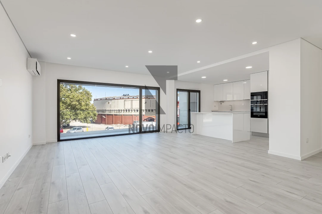 Apartamento T5 para Venda em Montijo e Afonsoeiro Foto 1