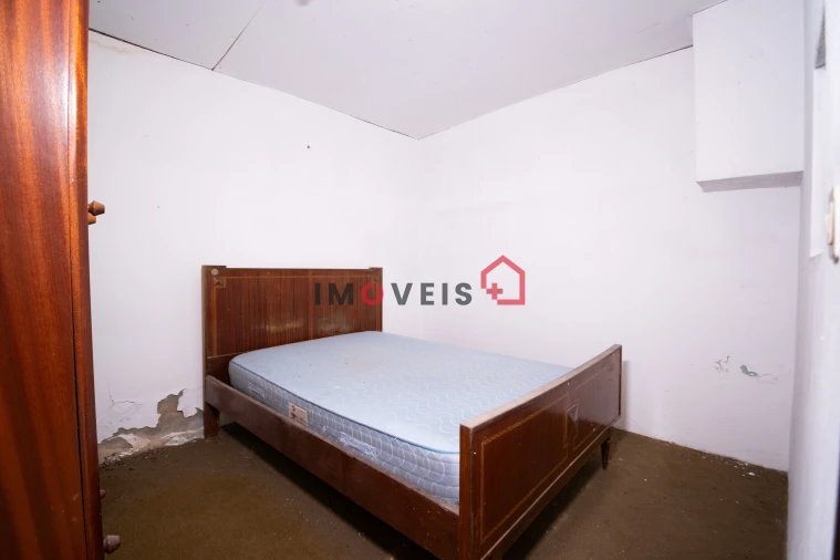 Moradia T3 para Venda em Alqueidão da Serra Foto 6