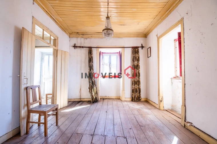 Moradia T3 para Venda em Alqueidão da Serra Foto 19