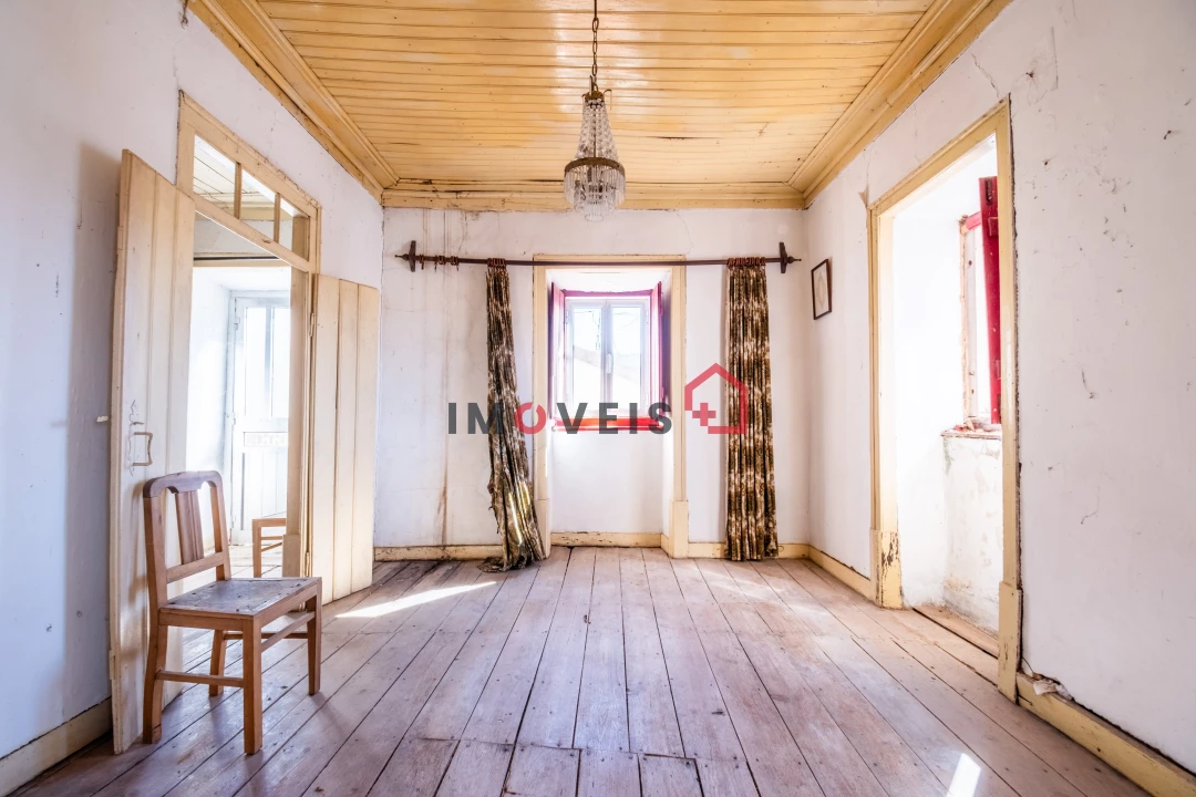 Moradia T3 para Venda em Alqueidão da Serra Foto 19