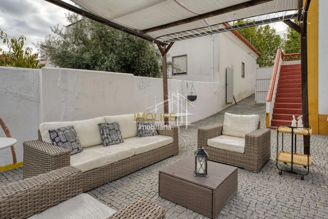 Moradia T7 para Venda em Vimieiro Foto 1