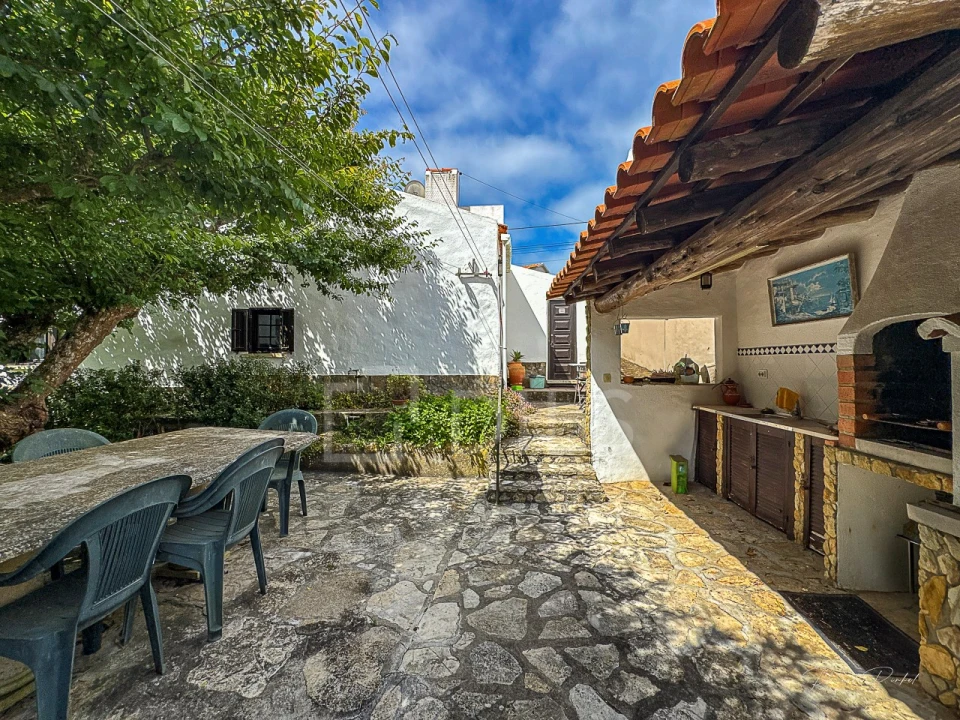 Moradia T2 para Venda em Carvoeira Foto 23