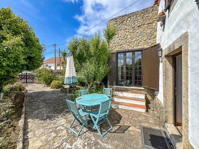 Moradia T2 para Venda em Carvoeira Foto 2