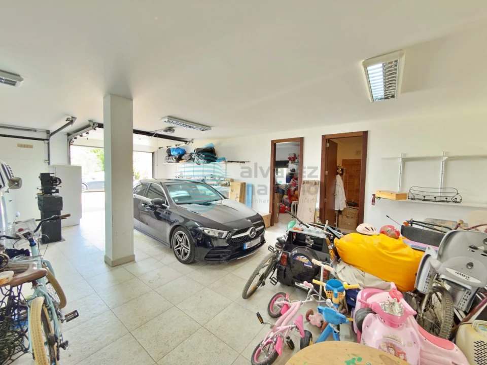 Moradia T7 para Venda em Atouguia da Baleia Foto 2