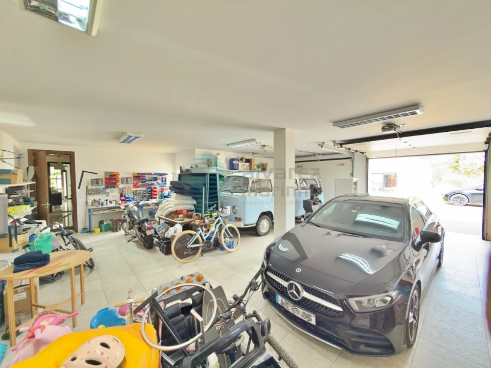 Moradia T7 para Venda em Atouguia da Baleia Foto 3