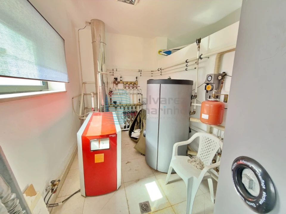 Moradia T7 para Venda em Atouguia da Baleia Foto 5