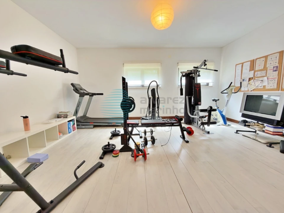 Moradia T7 para Venda em Atouguia da Baleia Foto 7