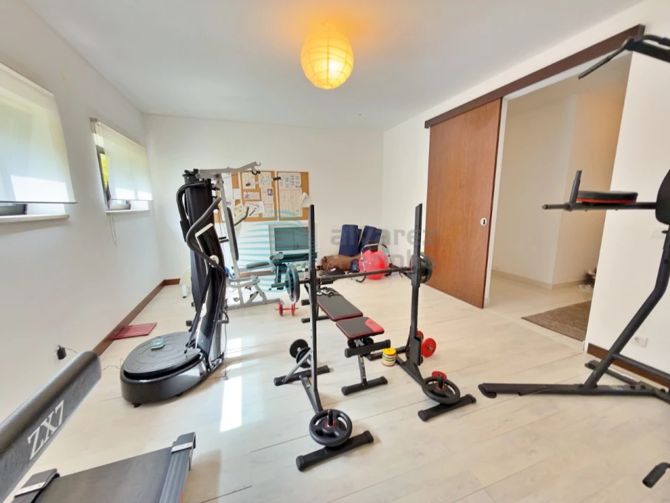 Moradia T7 para Venda em Atouguia da Baleia Foto 8