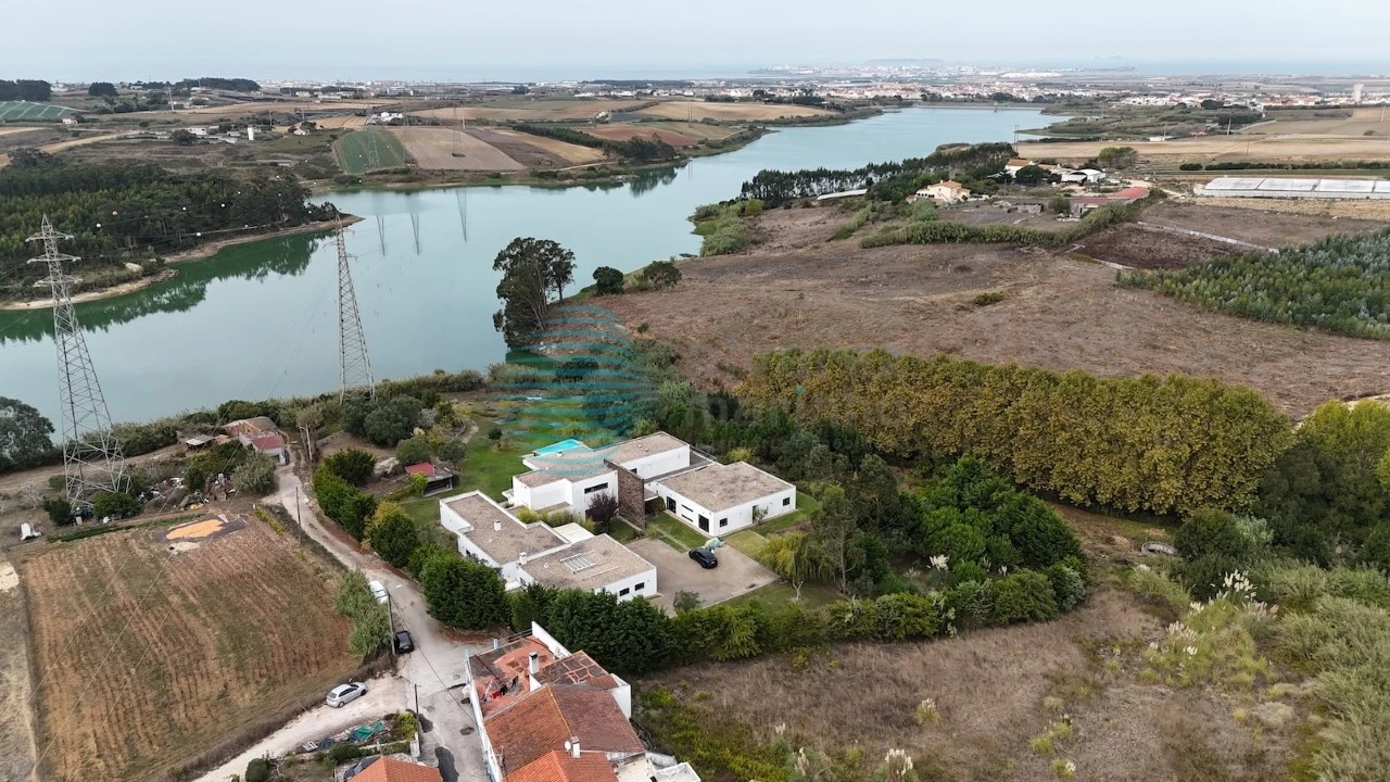 Moradia T7 para Venda em Atouguia da Baleia Foto 100