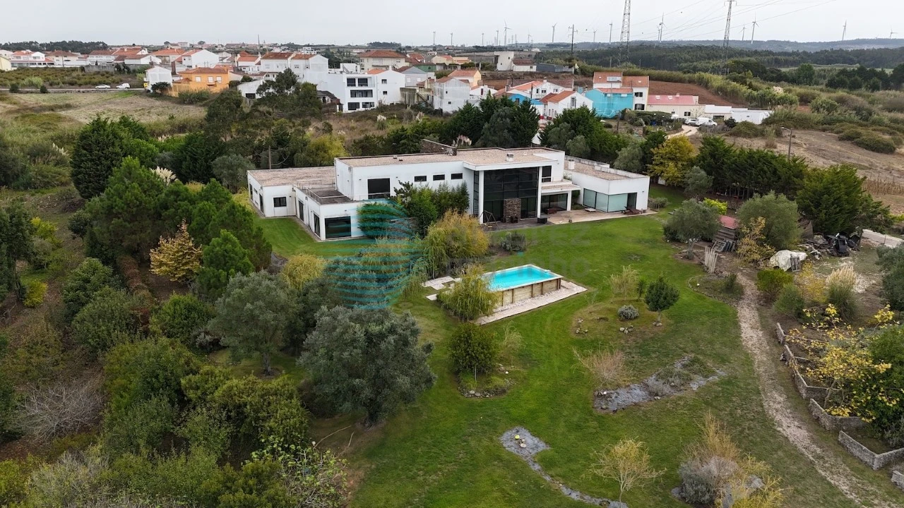 Moradia T7 para Venda em Atouguia da Baleia Foto 104