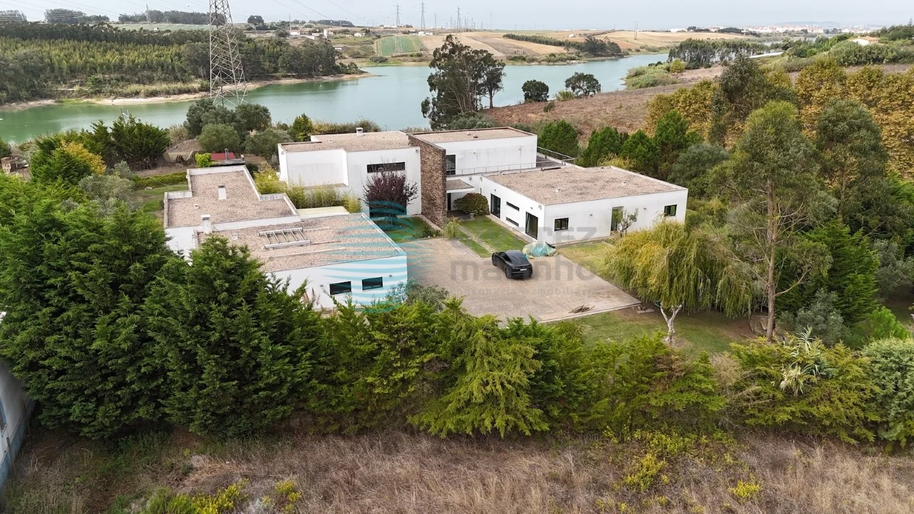 Moradia T7 para Venda em Atouguia da Baleia Foto 107