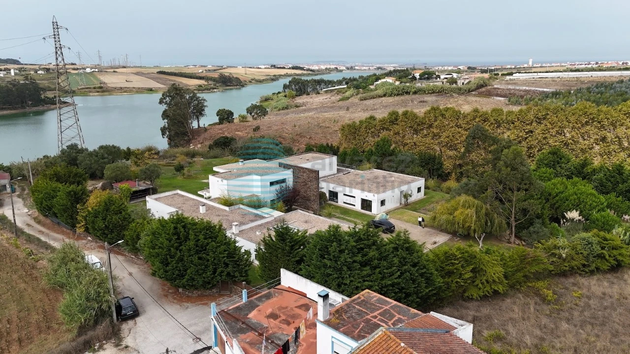 Moradia T7 para Venda em Atouguia da Baleia Foto 108