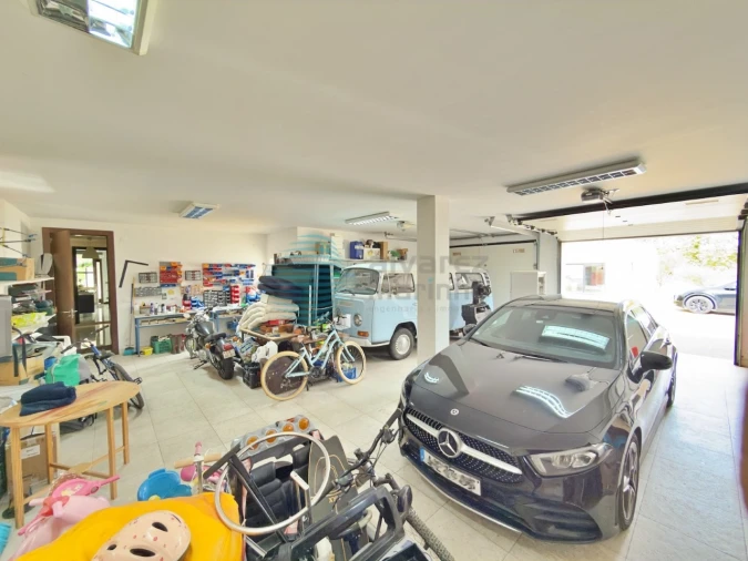 Moradia T7 para Venda em Atouguia da Baleia Foto 3