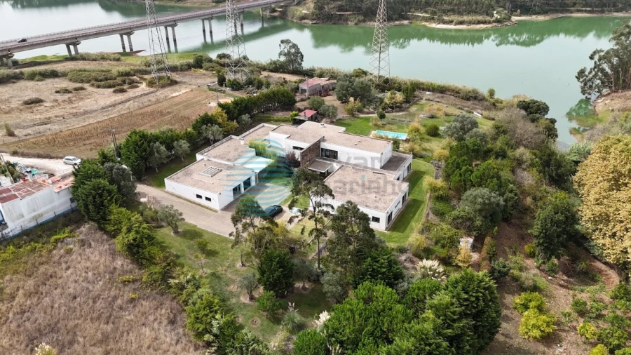 Moradia T7 para Venda em Atouguia da Baleia Foto 106