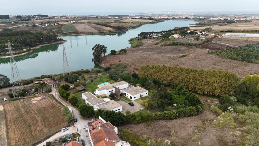 Moradia T7 para Venda em Atouguia da Baleia