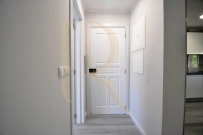 Apartamento T3 para Venda em Laranjeiro e Feijó