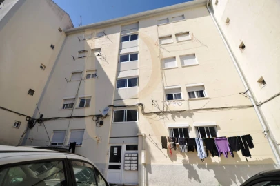 Apartamento T3 para Venda em Laranjeiro e Feijó