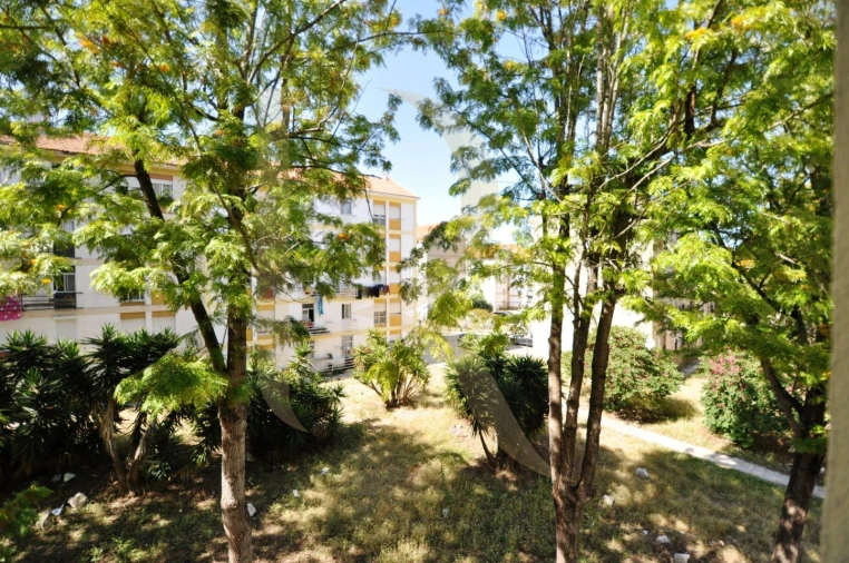 Apartamento T3 para Venda em Laranjeiro e Feijó Foto 5