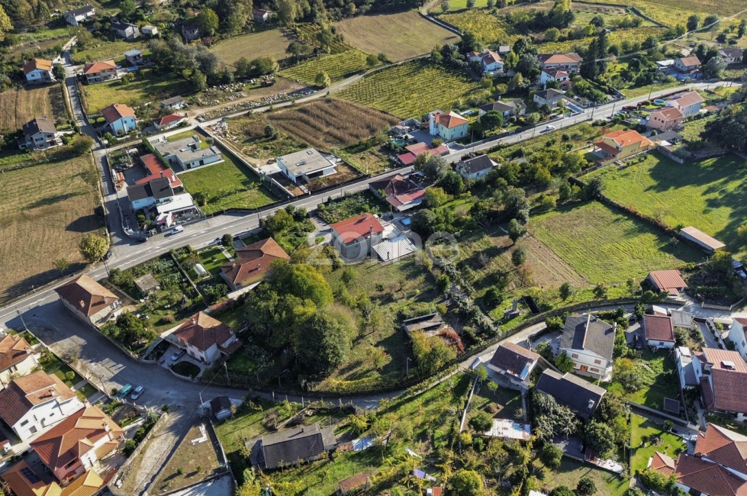 Terreno para Venda em Torre e Portela Foto 2