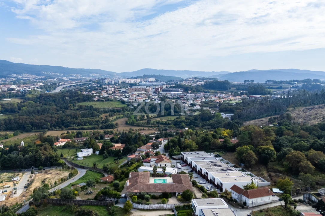 Moradia T7 para Venda em Ferreiros e Gondizalves Foto 30