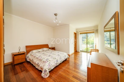 Moradia T7 para Venda em Ferreiros e Gondizalves
