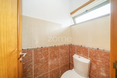 Moradia T7 para Venda em Ferreiros e Gondizalves