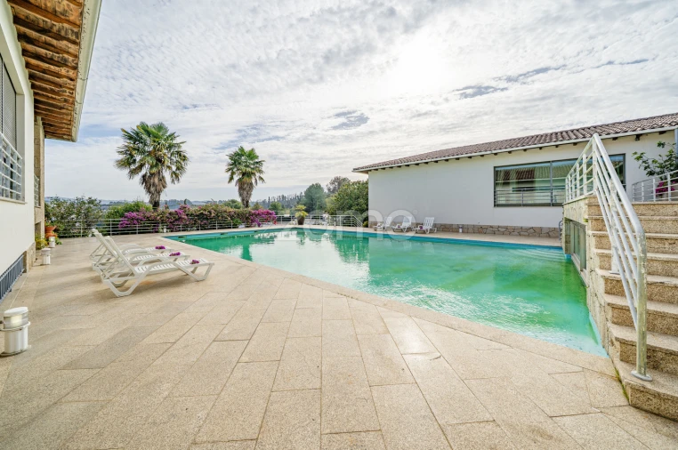 Moradia T7 para Venda em Ferreiros e Gondizalves Foto 40