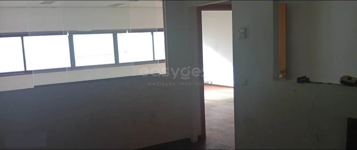 Escritório para Venda em Leiria, Pousos, Barreira e Cortes Foto 5