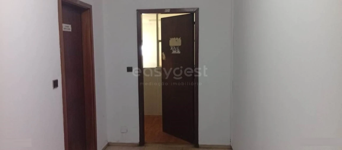 Escritório para Venda em Leiria, Pousos, Barreira e Cortes Foto 10