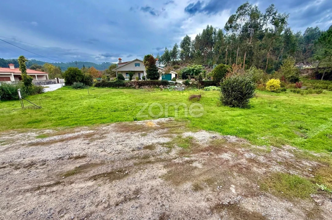 Terreno para Venda em Eiriz Foto 1