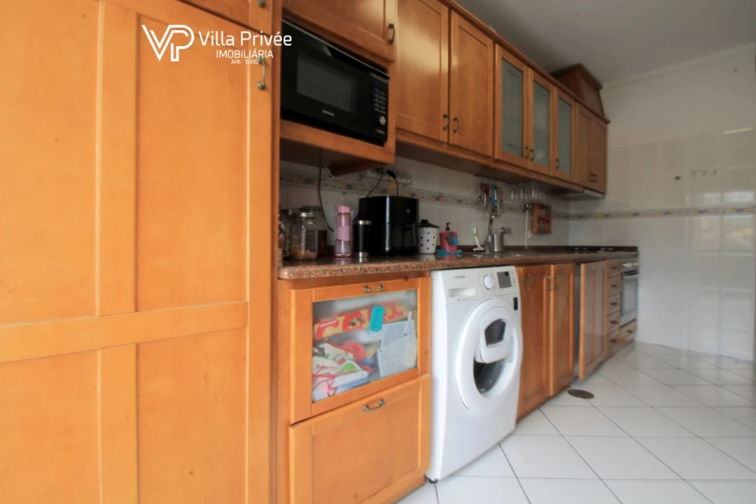 Apartamento T3 para Venda em Santo Antonio dos Olivais Foto 16