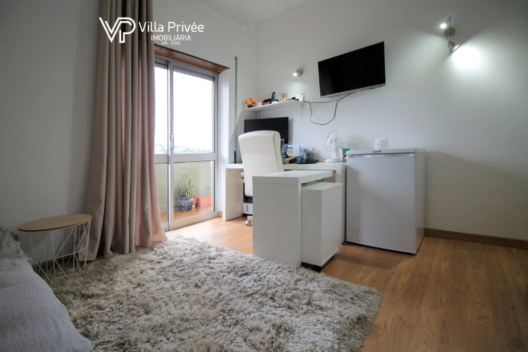 Apartamento T3 para Venda em Santo Antonio dos Olivais Foto 24