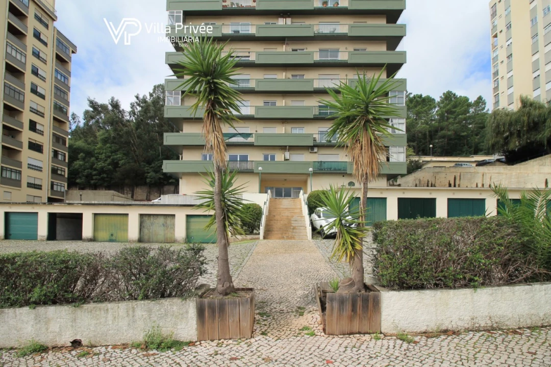 Apartamento T3 para Venda em Santo Antonio dos Olivais Foto 31