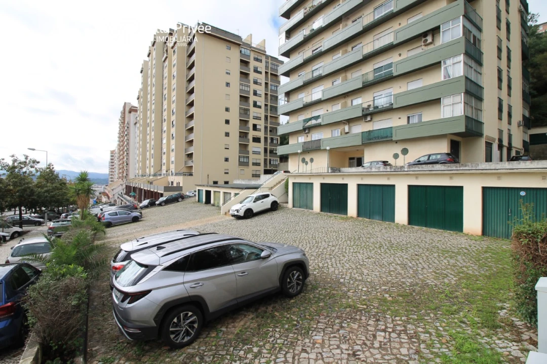 Apartamento T3 para Venda em Santo Antonio dos Olivais Foto 33