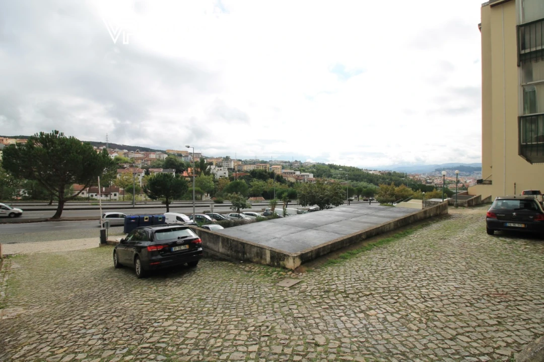 Apartamento T3 para Venda em Santo Antonio dos Olivais Foto 34