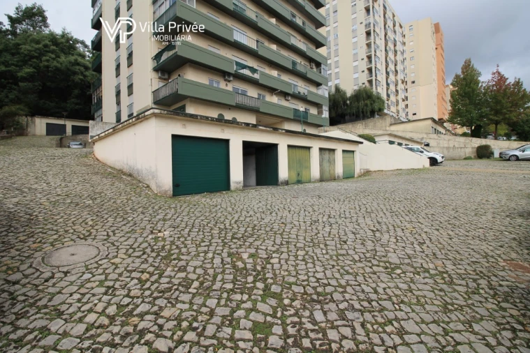 Apartamento T3 para Venda em Santo Antonio dos Olivais Foto 36