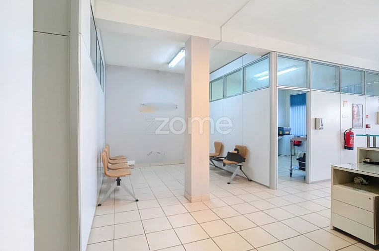 Negócio para Venda em Ouca Foto 3