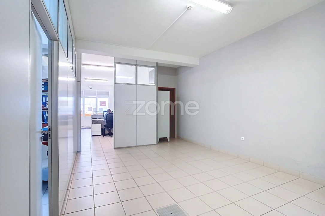 Negócio para Venda em Ouca Foto 8