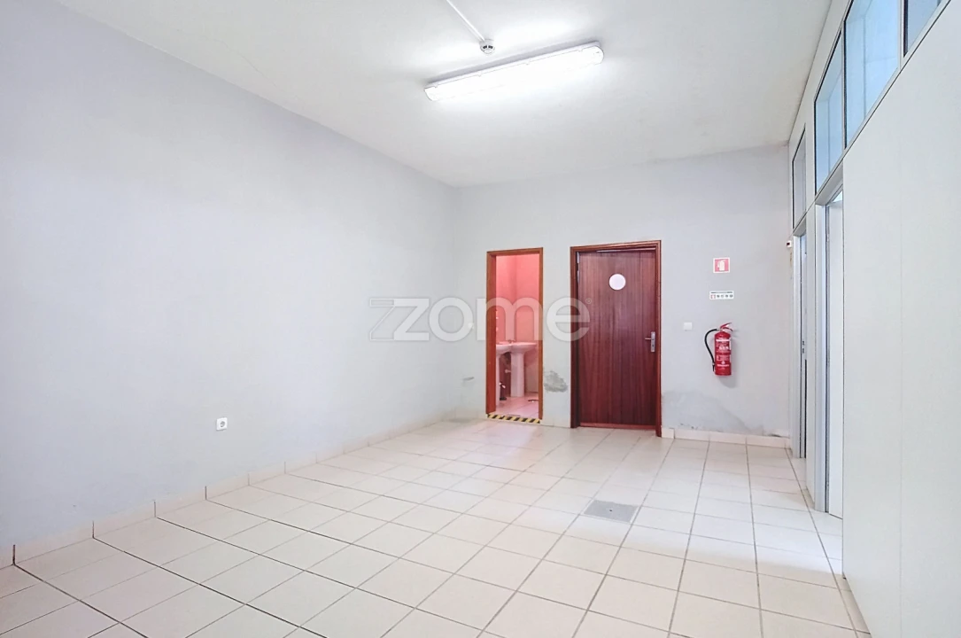 Negócio para Venda em Ouca Foto 7