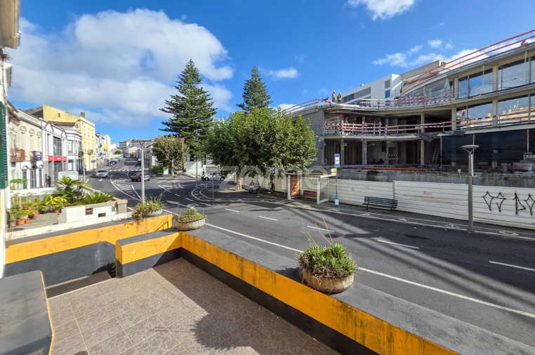 Moradia T3 para Venda em Ponta Delgada (São Pedro) Foto 8