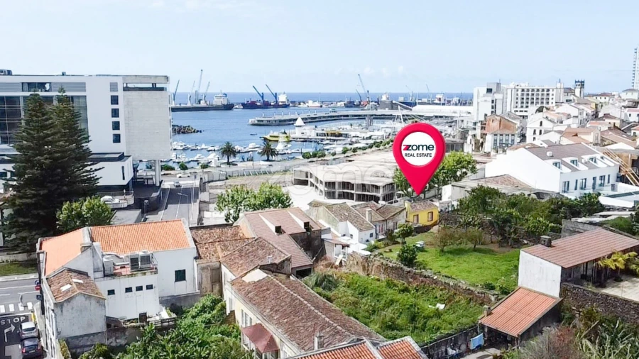 Moradia T3 para Venda em Ponta Delgada (São Pedro)