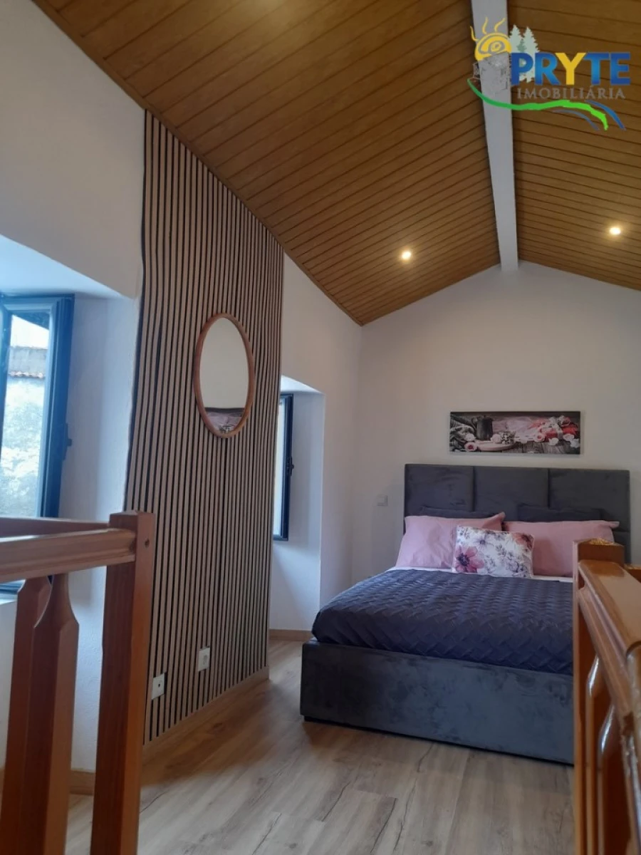 Moradia T1 para Venda em Castanheira de Pêra e Coentral Foto 9