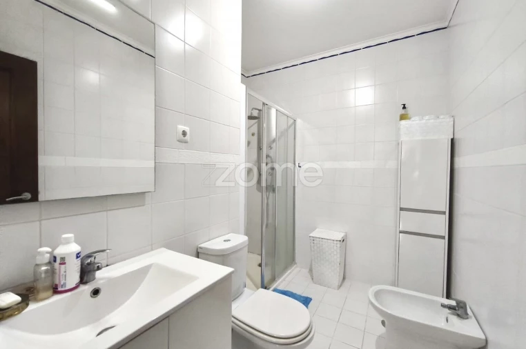 Apartamento T2 para Venda em Fajã de Baixo Foto 8