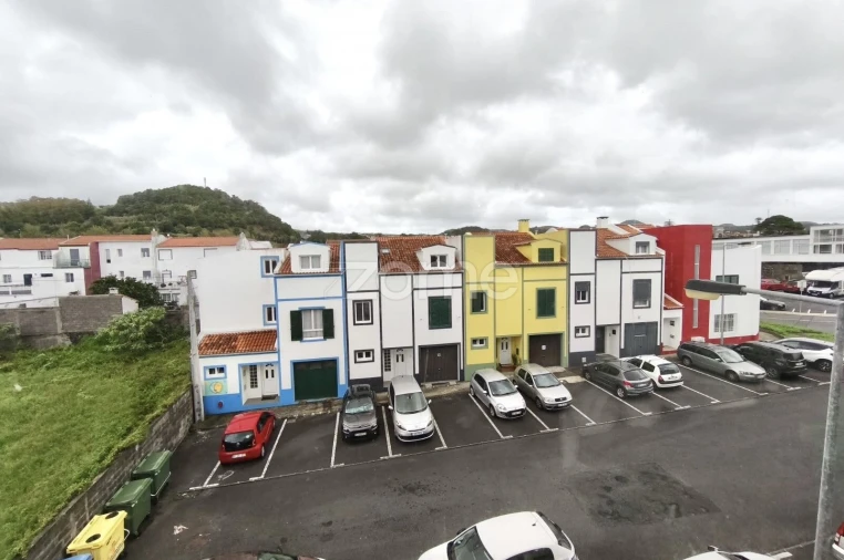 Apartamento T2 para Venda em Fajã de Baixo Foto 18