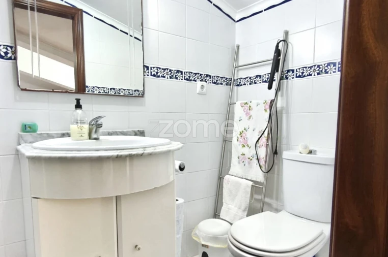 Apartamento T2 para Venda em Fajã de Baixo Foto 11