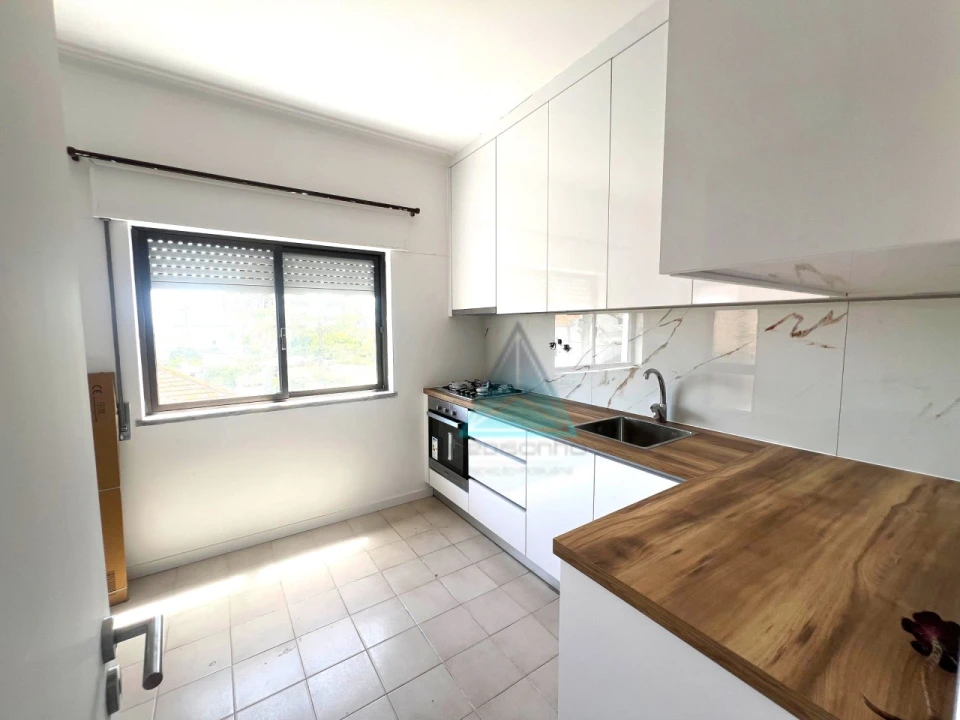 Apartamento T3 para Venda em Sado Foto 1