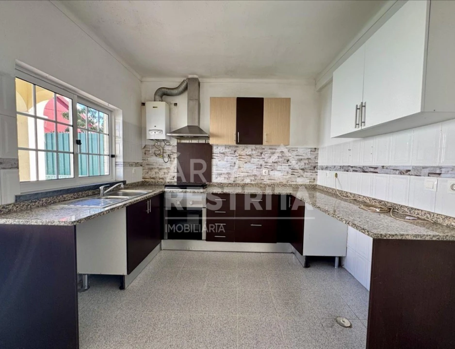 Moradia T3 para Venda em Azeitão (São Lourenço e São Simão) Foto 1