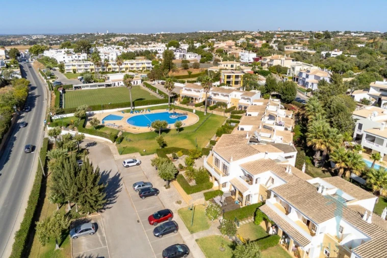 Moradia T2 para Arrendamento em Alvor Foto 25